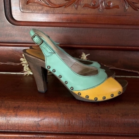 Retro Delight Jeffrey Campbell Studded Slingbacks - Picture 4 of 16